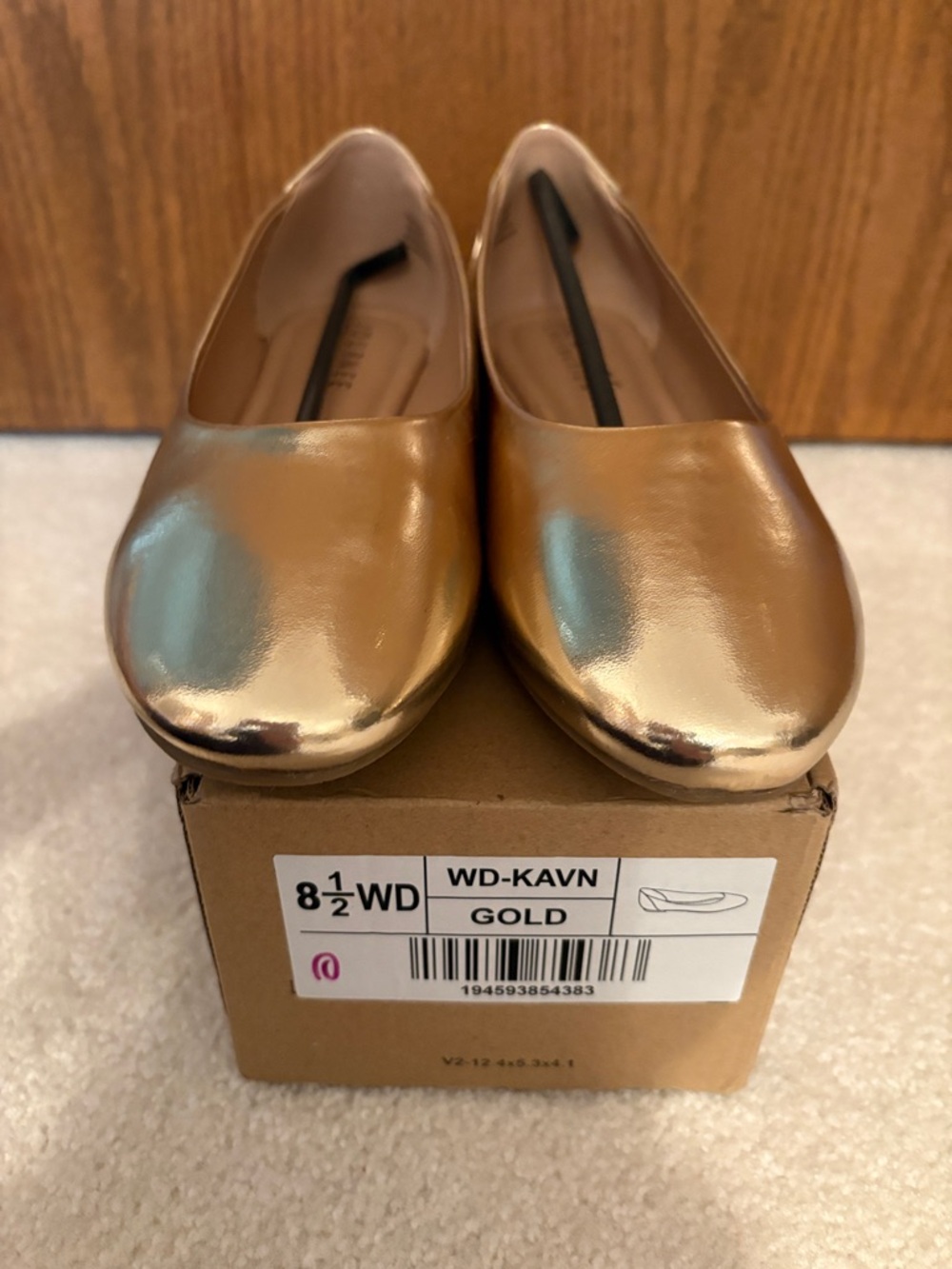 Women's NEW Journee Metallic Gold Ballet Flats Size 81/2 Wide - Picture 6 of 10